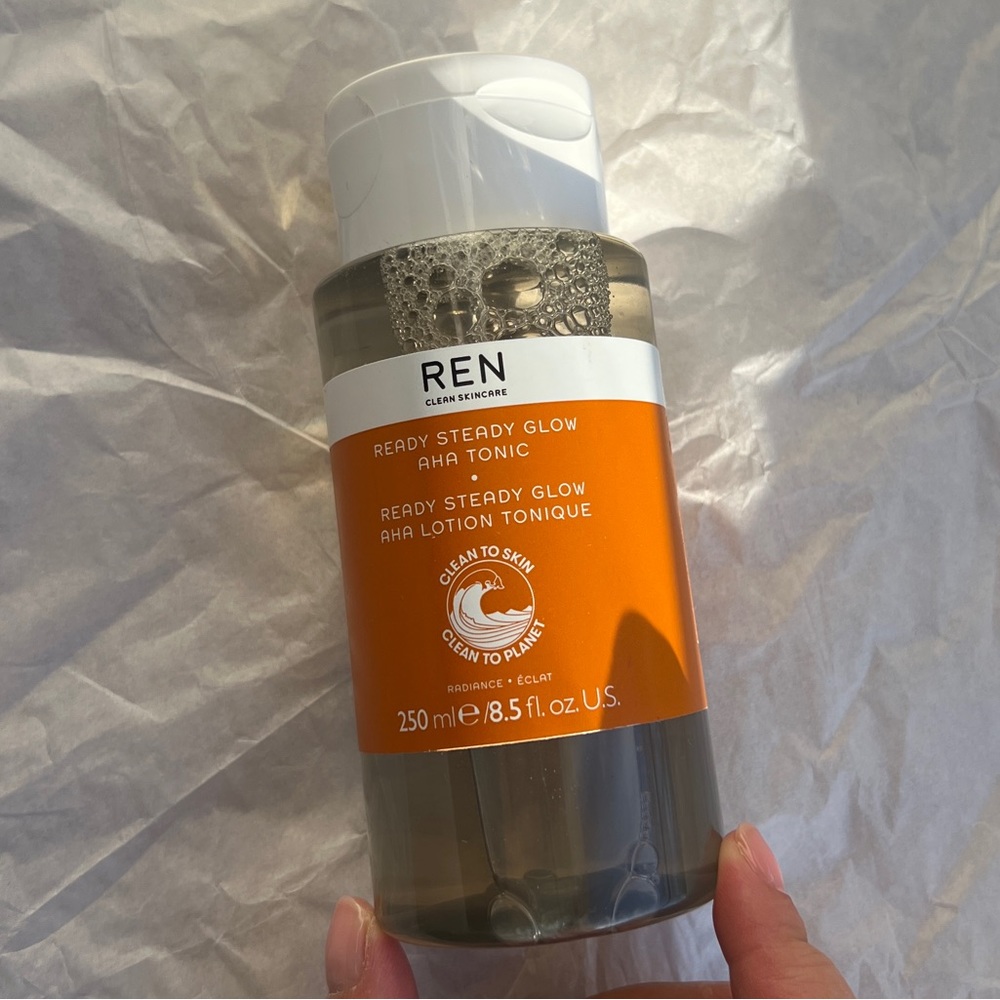 *NEW* REN Clean Skincare, Ready Steady Glow AHA Toner, 250 m l